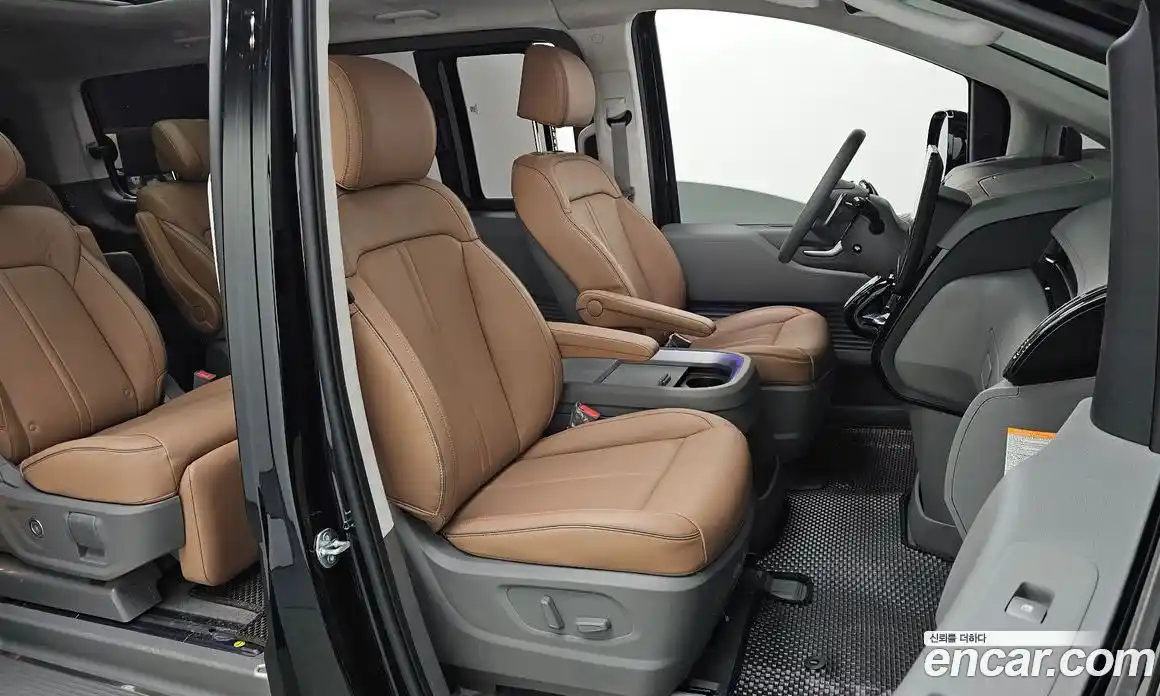 Hyundai Staria 2024 1.6 гидро в Москве № 1610152, фото 16