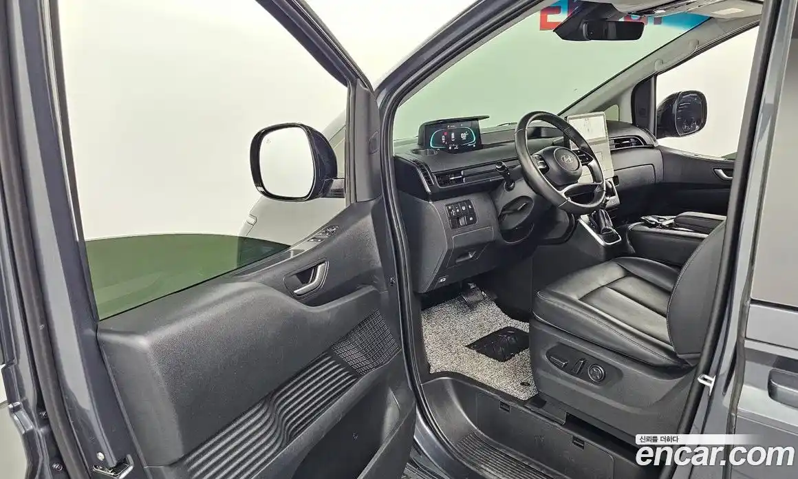 Hyundai Staria 2024 1.6 гидро в Москве, фото 13
