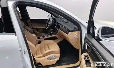 Porsche Macan 2021 2.0 гидро в Москве № 165318, миниатюра 11