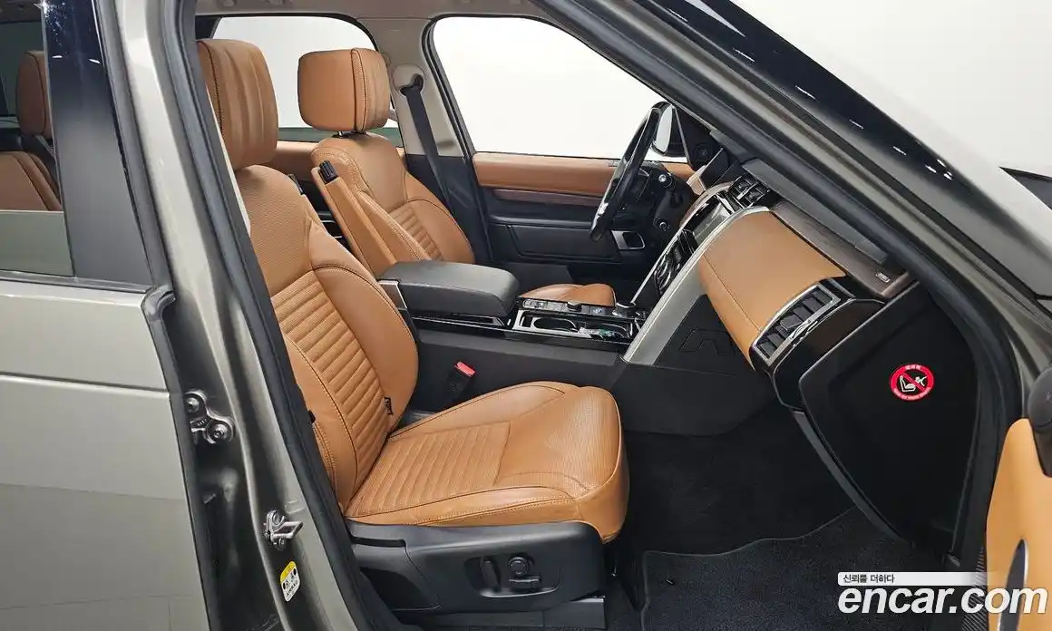 Land Rover Discovery 2018 3.0 гидро в Москве № 166644, фото 11