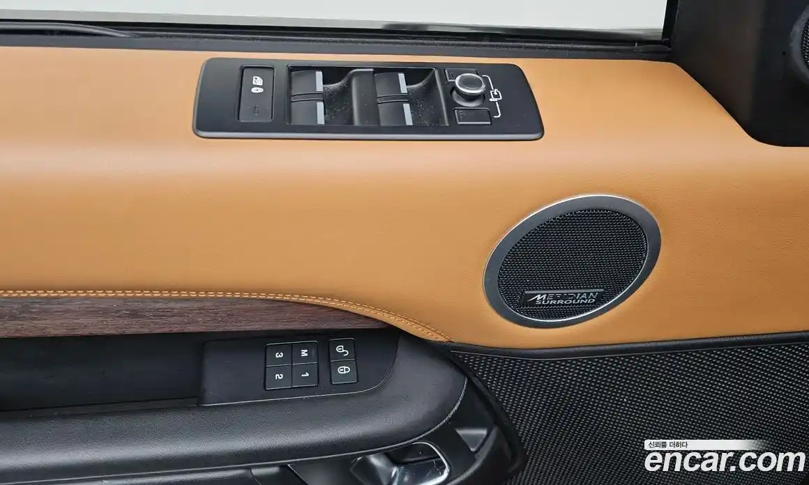 Land Rover Discovery 2018 3.0 гидро в Москве № 166644, фото 17