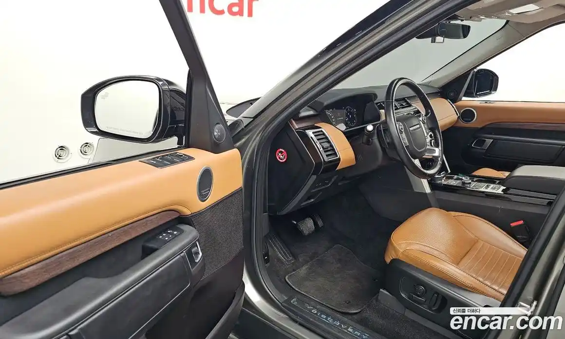Land Rover Discovery 2018 3.0 гидро в Москве № 166644, фото 10