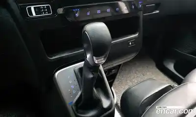 Hyundai Staria 2024 2.2 гидро в Москве № 1830309, миниатюра 12