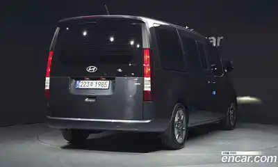 Hyundai Staria 2024 2.2 гидро в Москве № 1830309, миниатюра 2