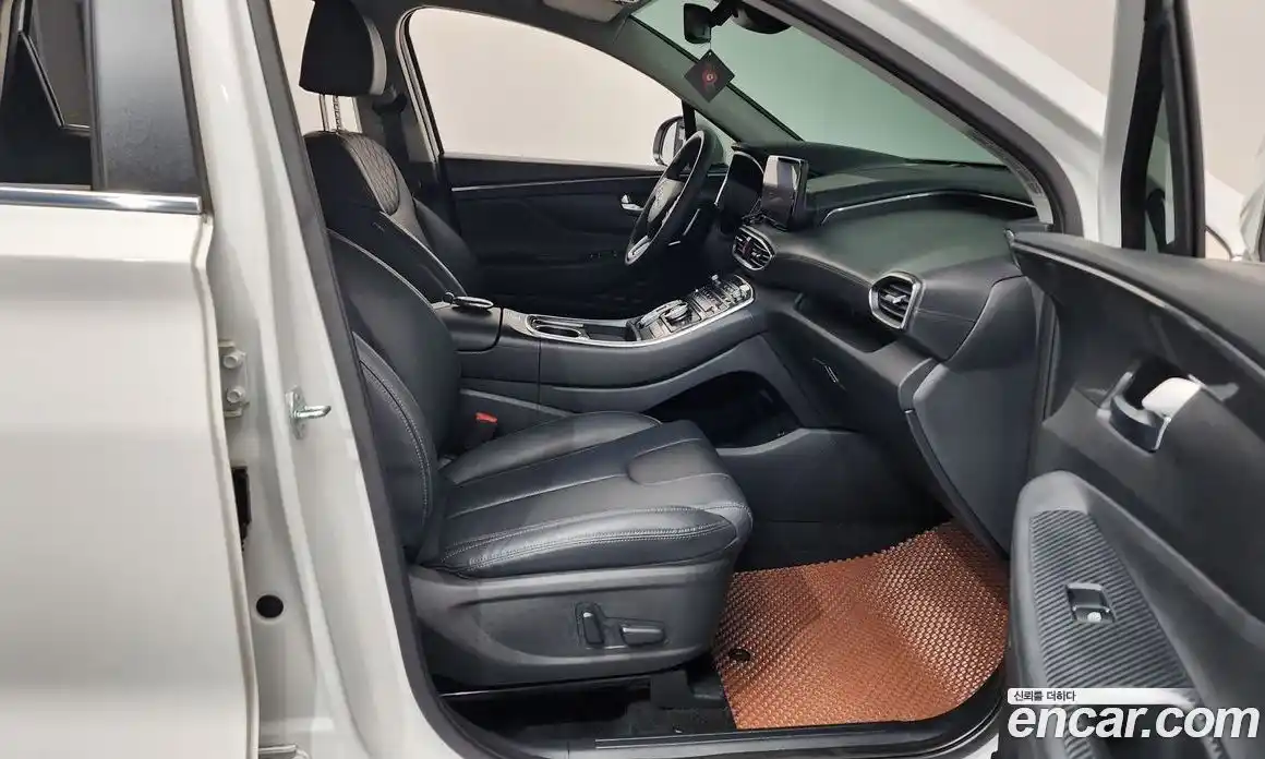 Hyundai Santa Fe 2023 2.5 гидро в Москве № 1830667, фото 16