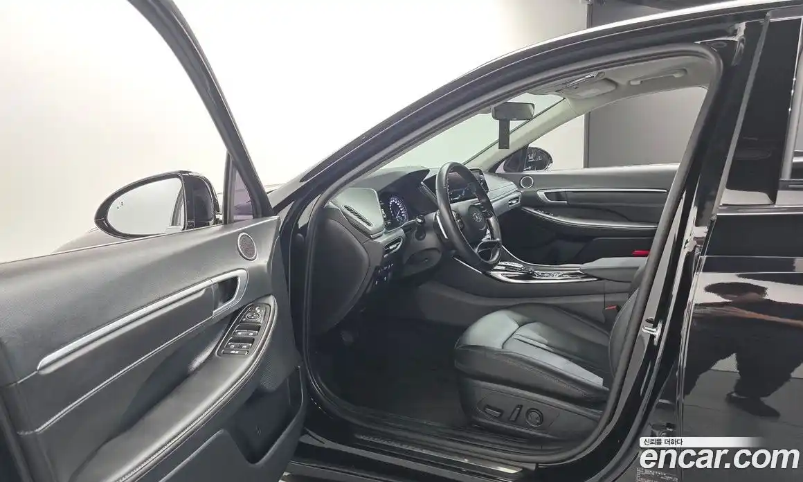 Hyundai Sonata 2022 2.0 гидро в Москве № 1830935, фото 17
