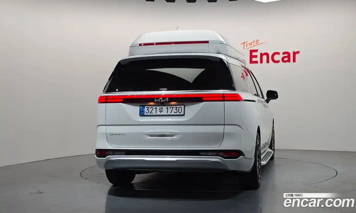 Kia Canival 2023 3.5 гидро в Москве № 1831911, фото 4
