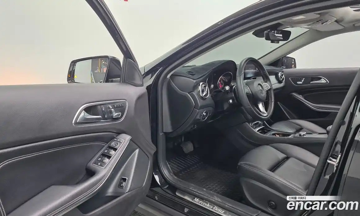 Mercedes-Benz GLA-Class 2018 2.0 гидро в Москве № 1909800, фото 13