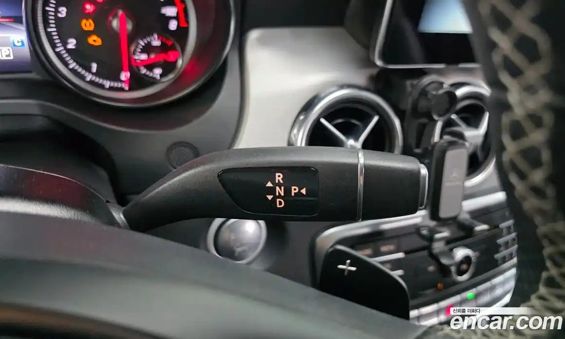 Mercedes-Benz GLA-Class 2018 2.0 гидро в Москве № 1909800, фото 27