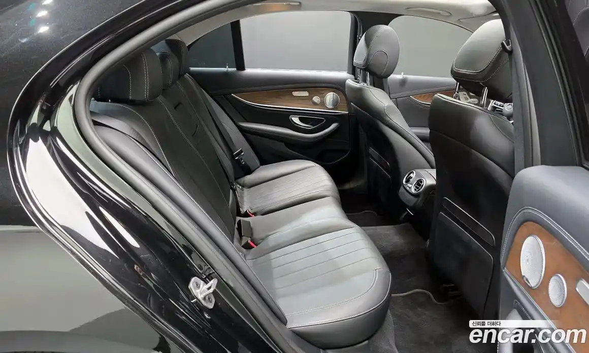 Mercedes-Benz E-Class 2019 2.0 гидро в Москве № 1909811, фото 17
