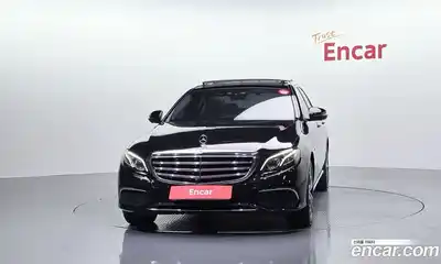 Mercedes-Benz E-Class 2019 2.0 гидро в Москве № 1909811, миниатюра 3
