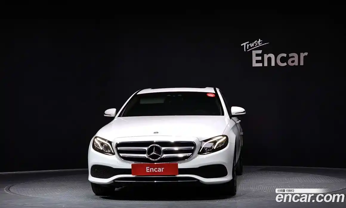 Mercedes-Benz E-Class 2018 2.0 гидро в Москве № 1909870, фото 3