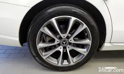 Mercedes-Benz E-Class 2018 2.0 гидро в Москве № 1909870, миниатюра 5