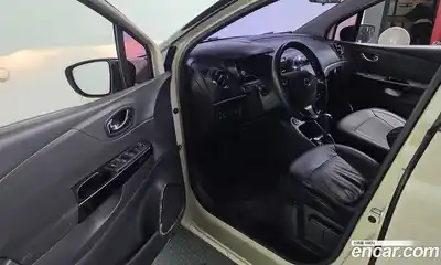 Renault QM3 2016 1.5 гидро в Москве № 1913375, миниатюра 10