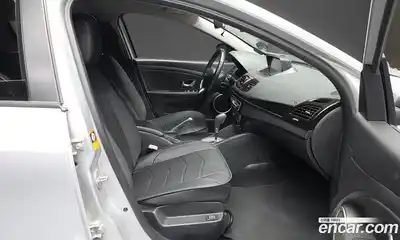 Renault SM3 2016 1.5 гидро в Москве № 1914067, миниатюра 11