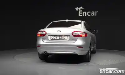 Renault SM3 2016 1.5 гидро в Москве № 1914067, миниатюра 4