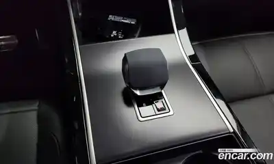 Land Rover Range-Rover Velar 2025 2.0 гидро в Москве № 1914604, миниатюра 11