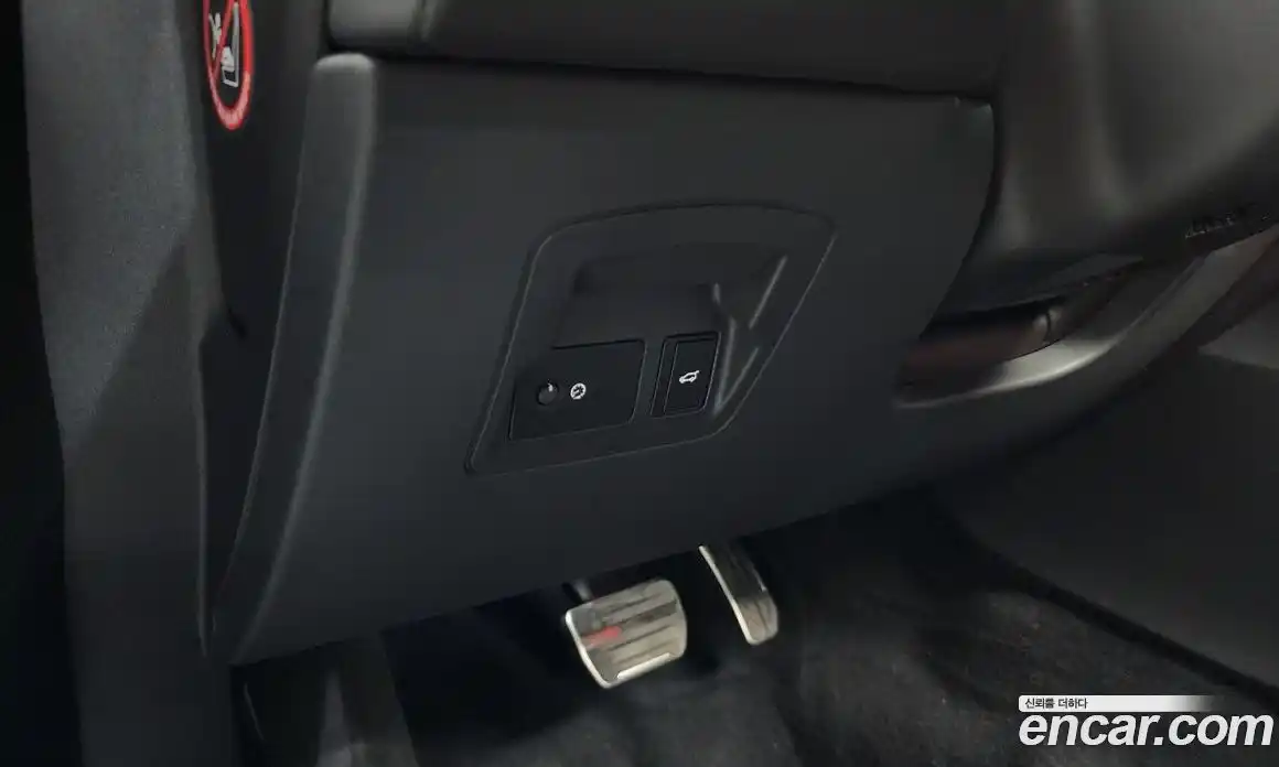 Land Rover Range-Rover Velar 2025 2.0 гидро в Москве № 1914604, фото 28