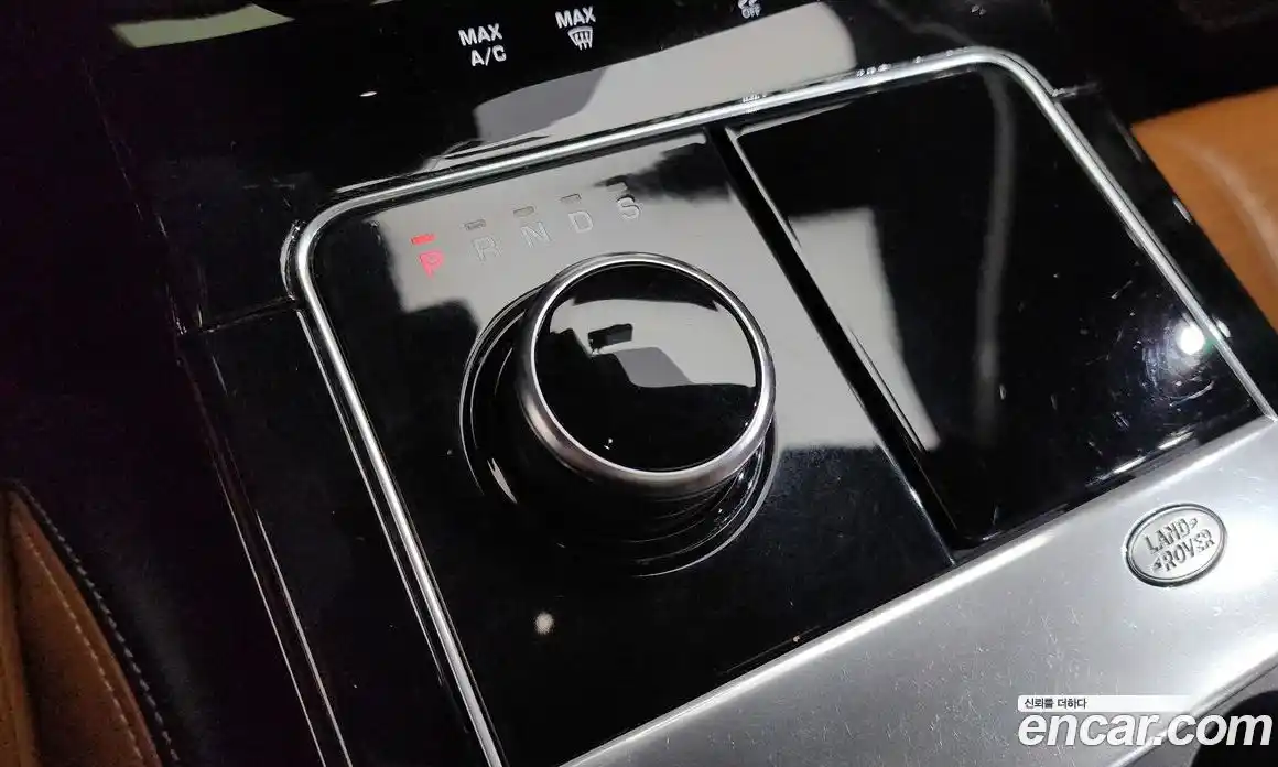 Land Rover Range-Rover Velar 2019 3.0 гидро в Москве № 1915125, фото 11