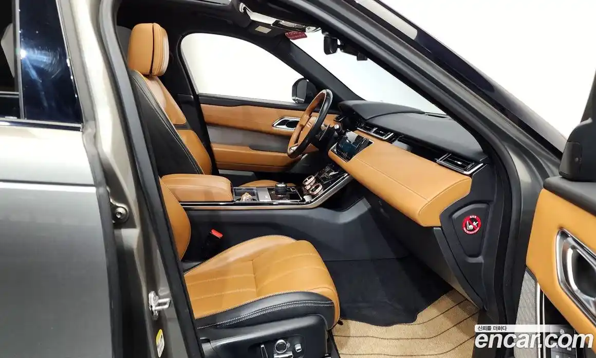 Land Rover Range-Rover Velar 2019 3.0 гидро в Москве № 1915125, фото 15
