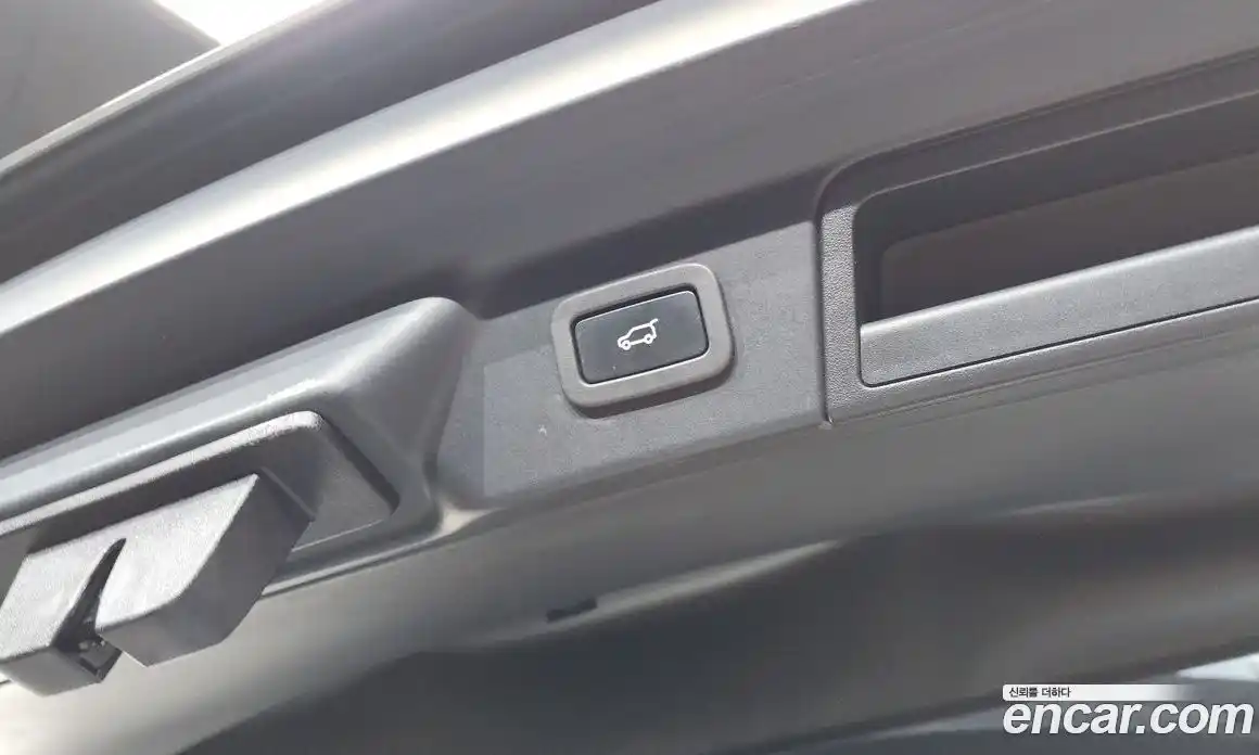 Land Rover Range-Rover Velar 2019 3.0 гидро в Москве № 1915125, фото 34