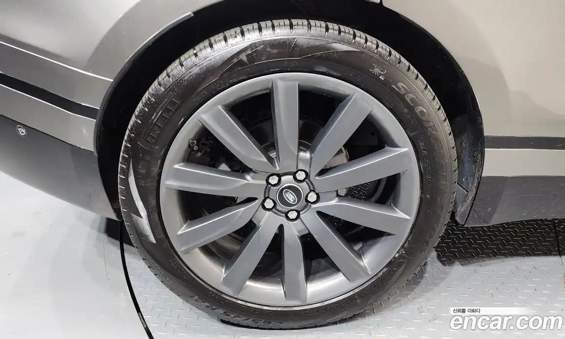 Land Rover Range-Rover Velar 2019 3.0 гидро в Москве № 1915125, фото 4