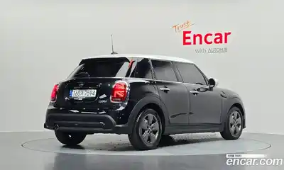 Mini Cooper 2023 1.5 гидро в Москве № 1915673, миниатюра 2