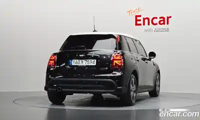 Mini Cooper 2023 1.5 гидро в Москве № 1915673, миниатюра 4