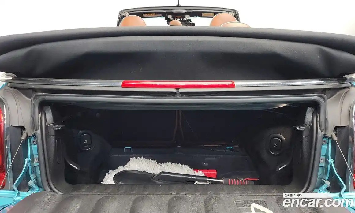 Mini Cooper Convertible 2018 2.0 гидро в Москве № 1916258, фото 22