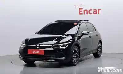 Volkswagen Golf, 2022