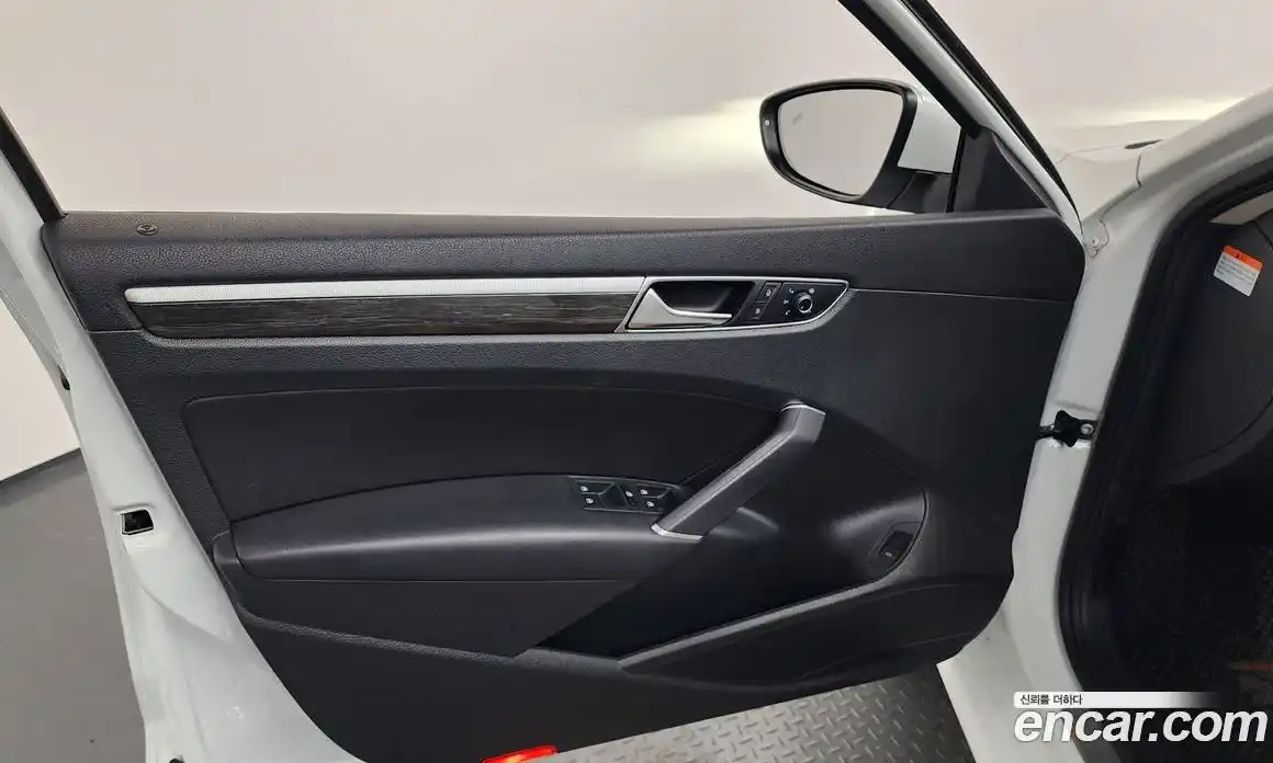 Volkswagen Passat 2018 2.0 гидро в Москве № 1917629, фото 14