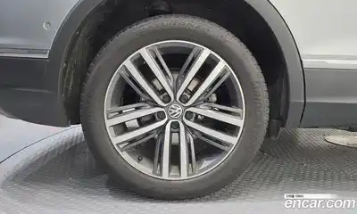 Volkswagen Tiguan 2020 2.0 гидро в Москве № 1917654, миниатюра 5
