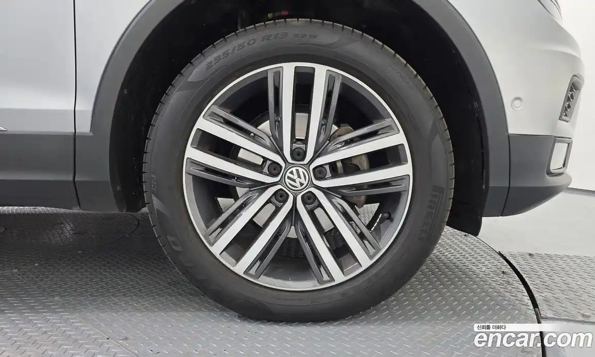 Volkswagen Tiguan 2020 2.0 гидро в Москве № 1917654, фото 7
