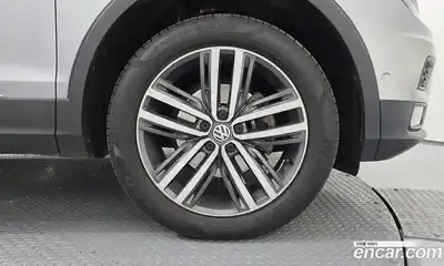 Volkswagen Tiguan 2020 2.0 гидро в Москве № 1917654, миниатюра 7
