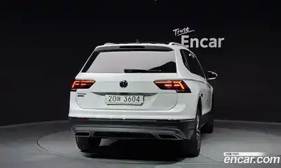 Volkswagen Tiguan 2018 2.0 гидро в Москве № 1917659, миниатюра 4