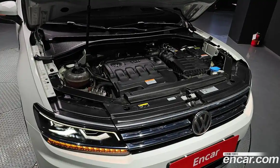 Volkswagen Tiguan 2018 2.0 гидро в Москве № 1917659, фото 6