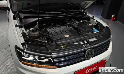 Volkswagen Tiguan 2018 2.0 гидро в Москве № 1917659, миниатюра 6