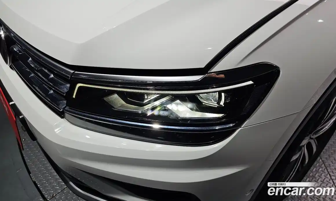 Volkswagen Tiguan 2018 2.0 гидро в Москве № 1917659, фото 8