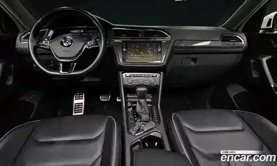 Volkswagen Tiguan 2018 2.0 гидро в Москве № 1917659, миниатюра 10
