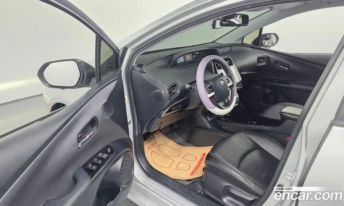 Toyota Prius 2018 1.8 гидро в Москве № 1919540, фото 13