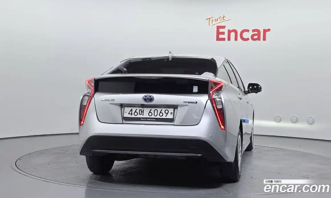 Toyota Prius 2018 1.8 гидро в Москве № 1919540, фото 4