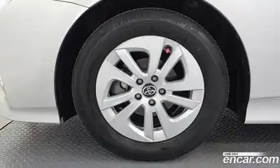 Toyota Prius 2018 1.8 гидро в Москве № 1919540, миниатюра 5