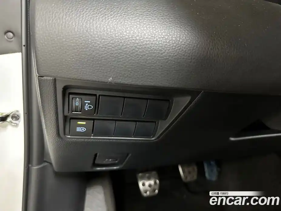 Toyota Yaris(Vitz) 2022 1.6 механика в Москве № 1919669, фото 11