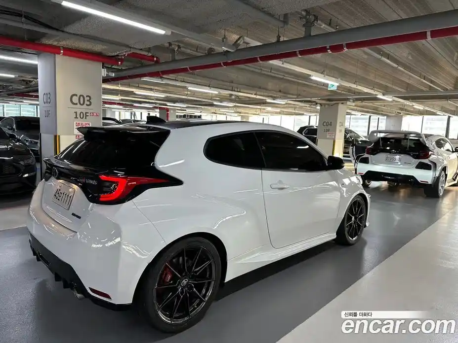 Toyota Yaris(Vitz) 2022 1.6 механика в Москве № 1919669, фото 4