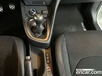 Toyota Yaris(Vitz) 2022 1.6 механика в Москве № 1919669, миниатюра 10