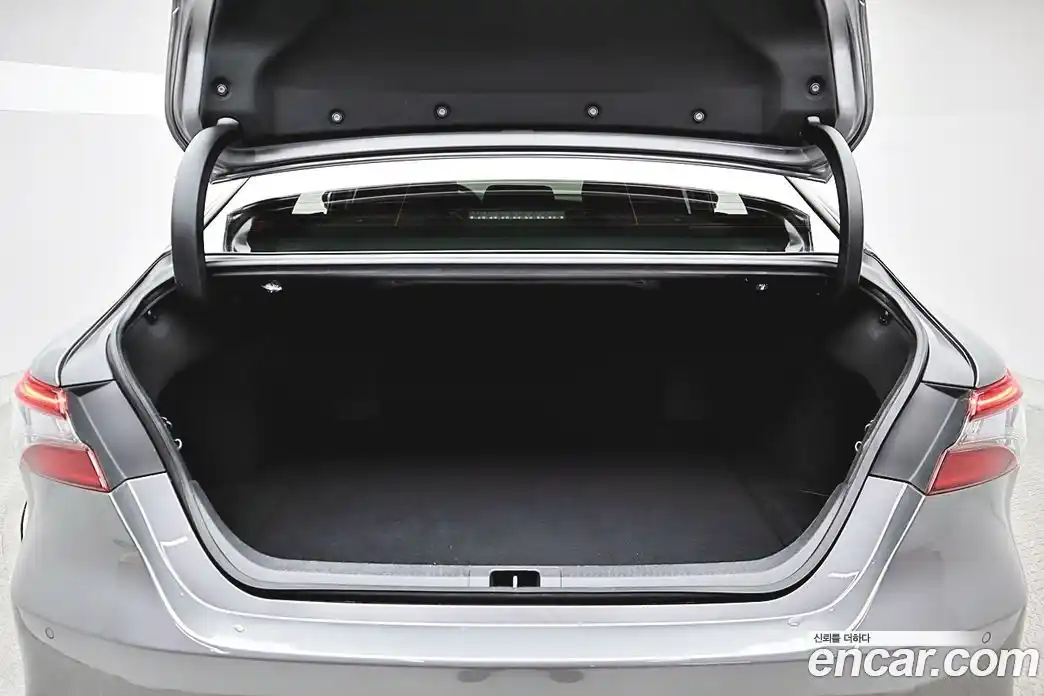 Toyota Camry 2022 2.5 гидро в Москве № 1919718, фото 6