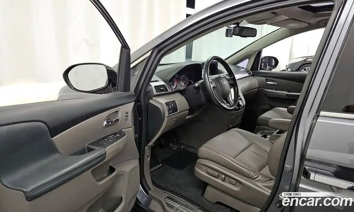 Honda Odyssey 2014 3.5 гидро в Москве № 1919834, фото 10