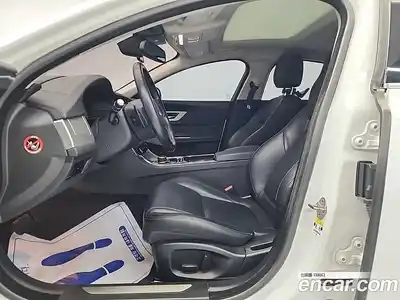 Jaguar XF 2017 2.0 гидро в Москве № 1921237, миниатюра 11