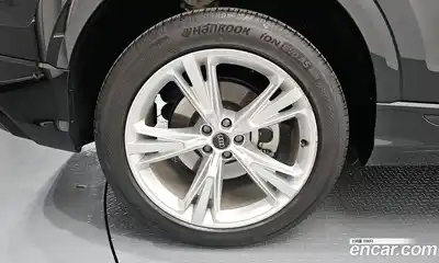 Audi Q8 2023 3.0 гидро в Москве № 196277, миниатюра 5