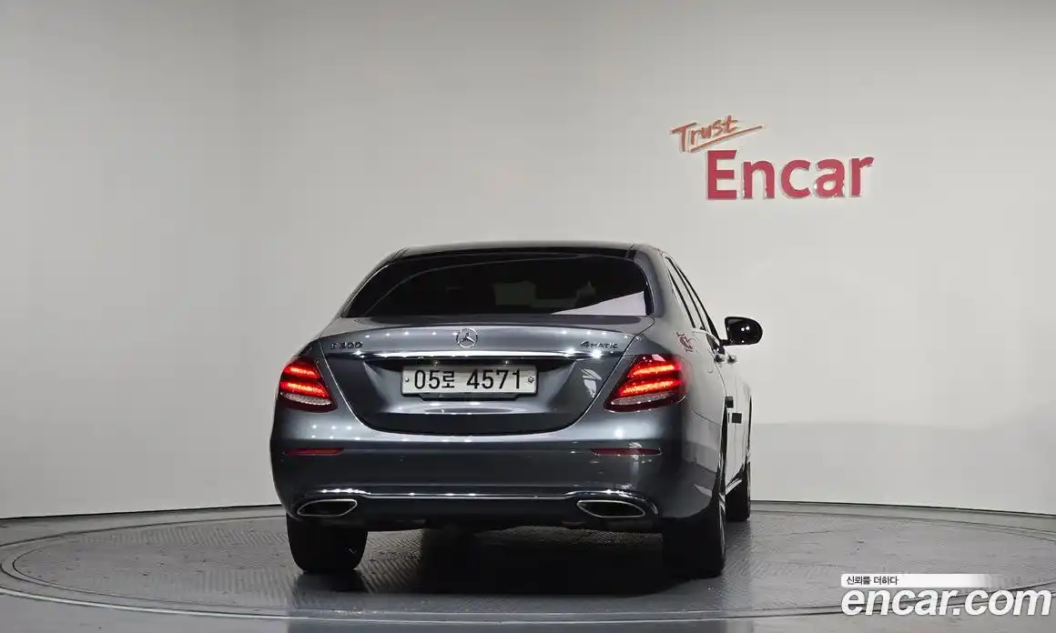 Mercedes-Benz E-Class 2017 2.0 гидро в Москве № 592786, фото 4